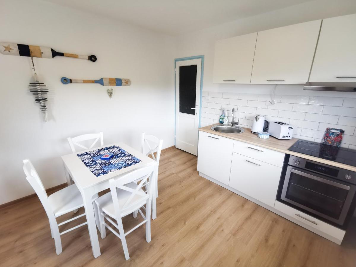 Sea Star Apartment พูลา ภายนอก รูปภาพ