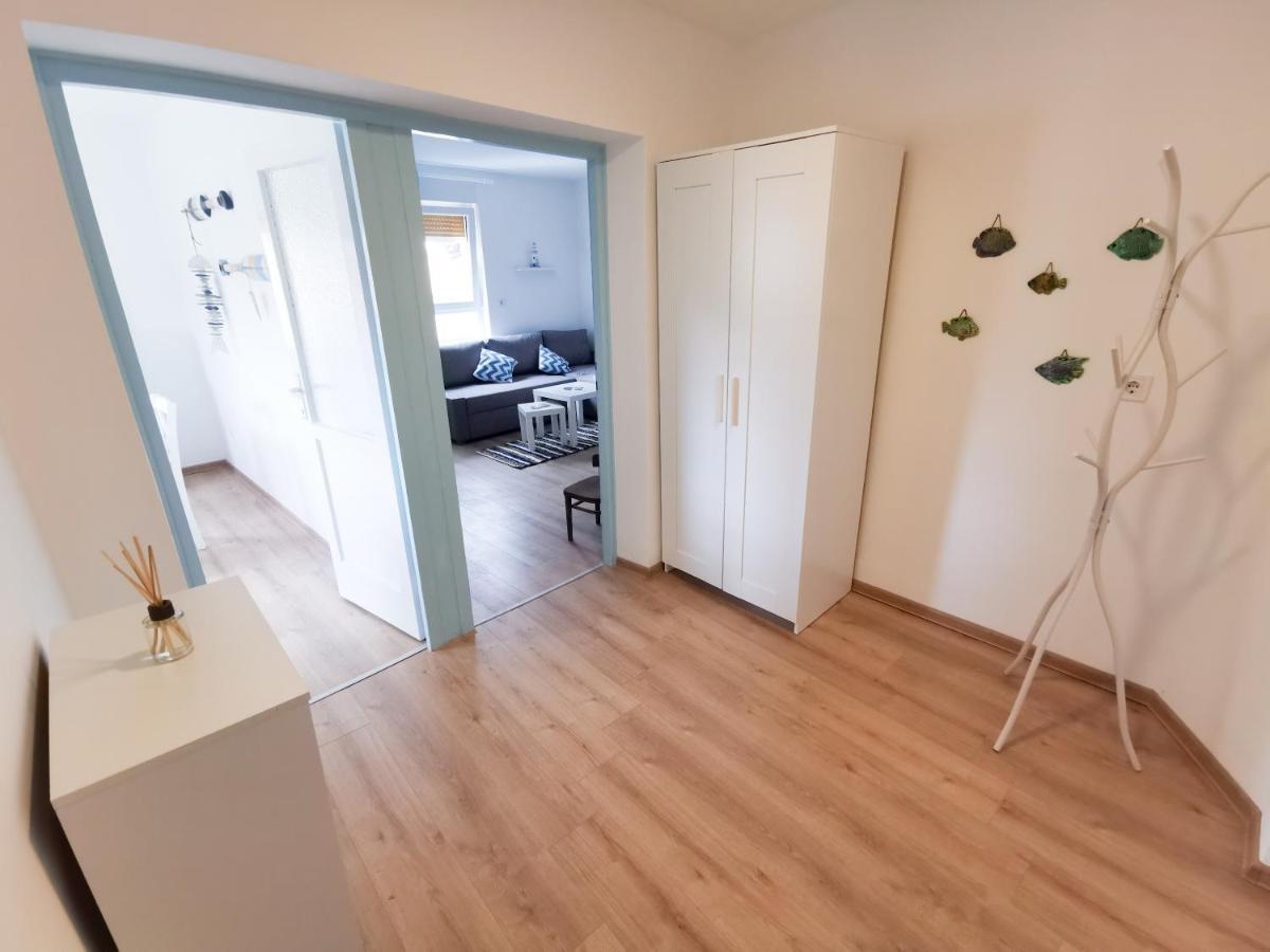 Sea Star Apartment พูลา ภายนอก รูปภาพ