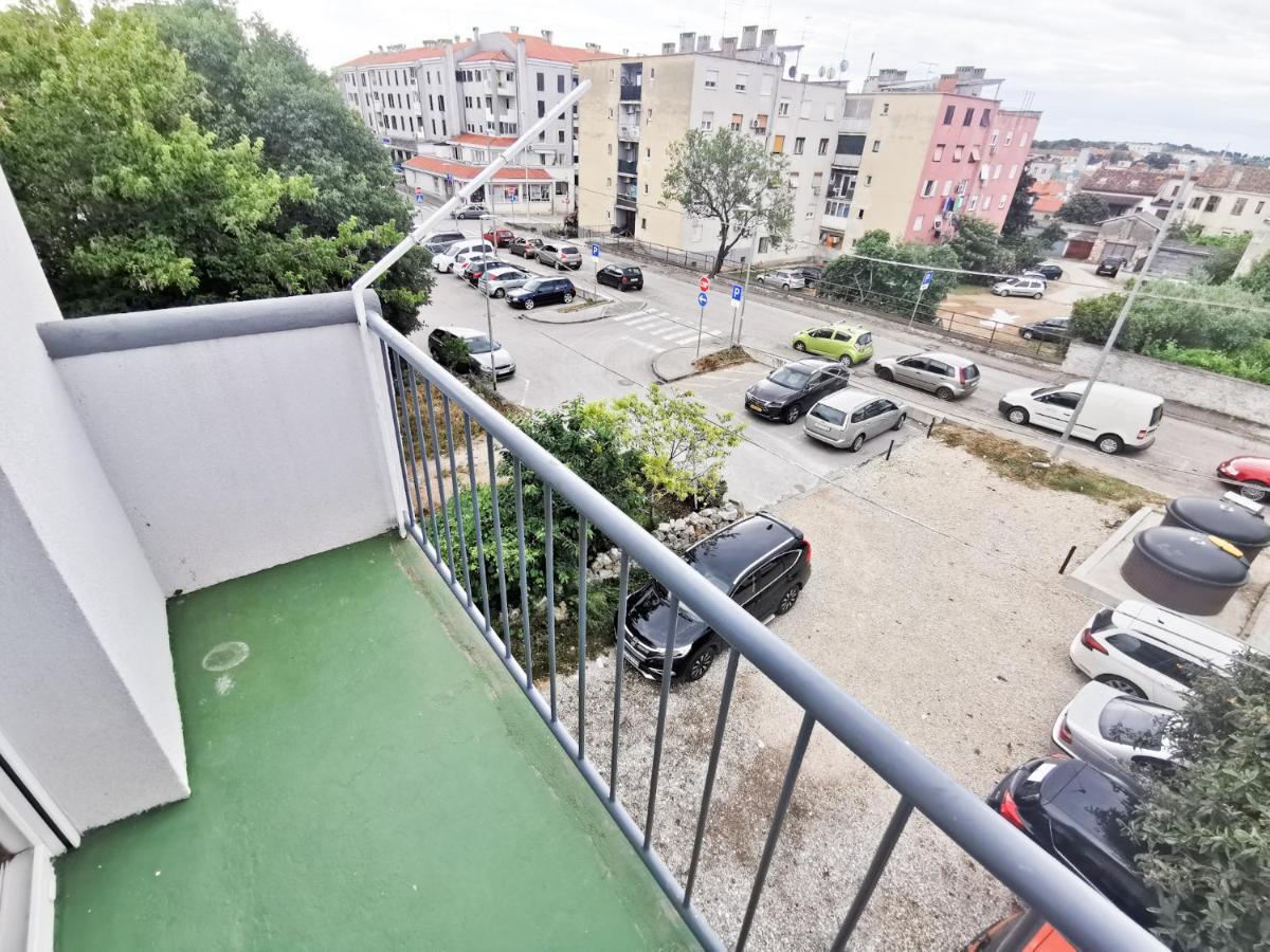 Sea Star Apartment พูลา ภายนอก รูปภาพ