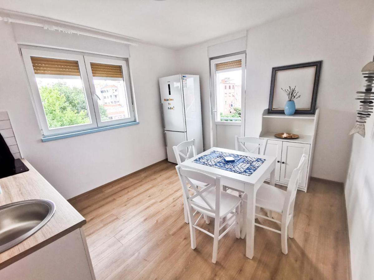 Sea Star Apartment พูลา ภายนอก รูปภาพ