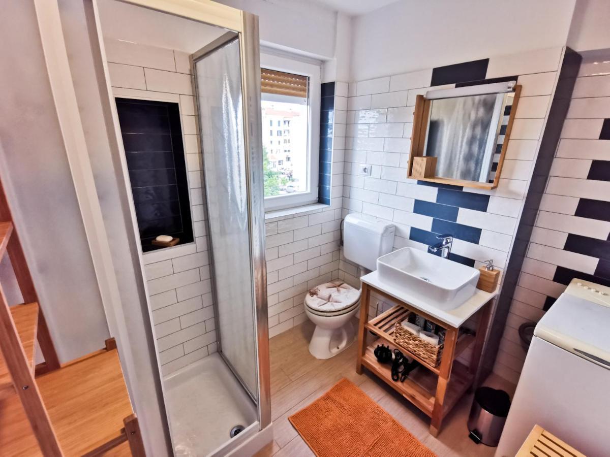 Sea Star Apartment พูลา ภายนอก รูปภาพ